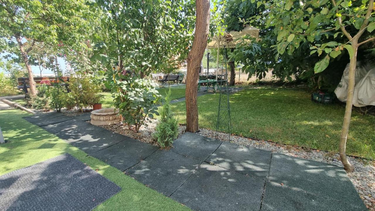 Seanest Mangalia Apartment Luaran gambar